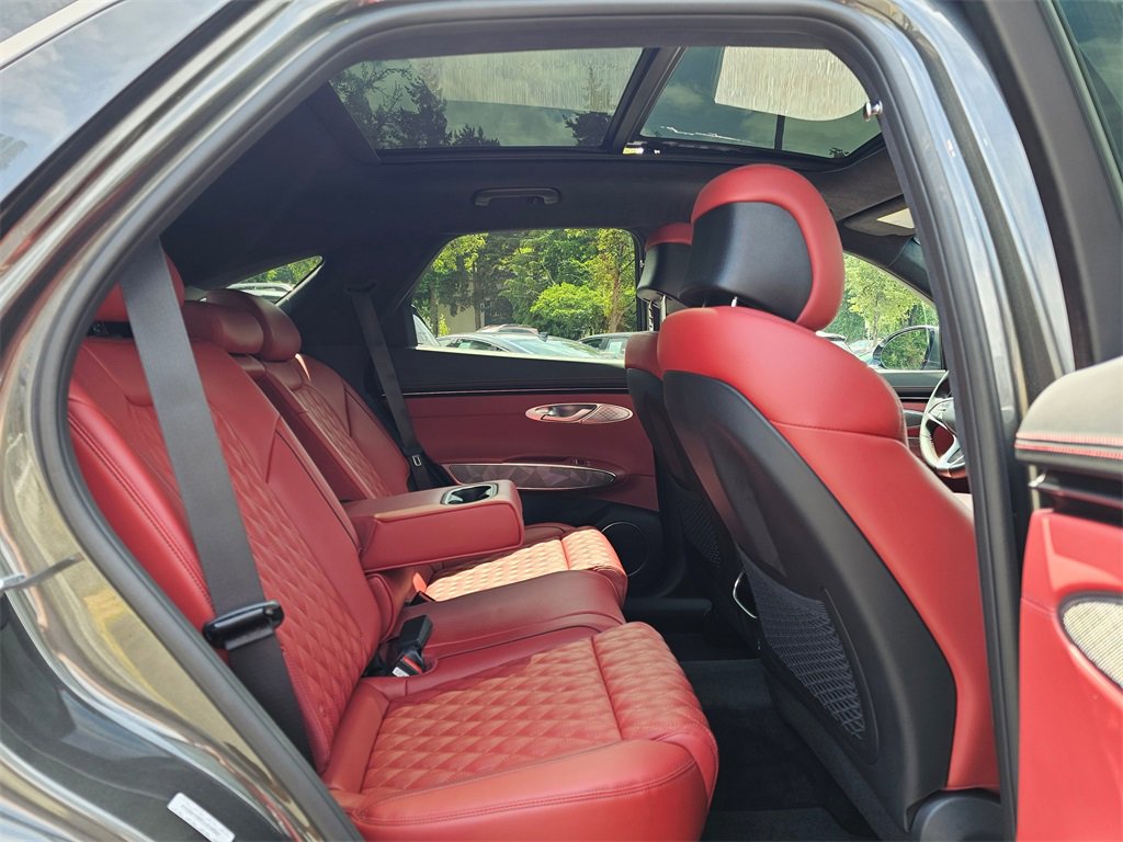 Used 2025 Genesis GV70 3.5T Sport w/ Sport Advanced Package image 13