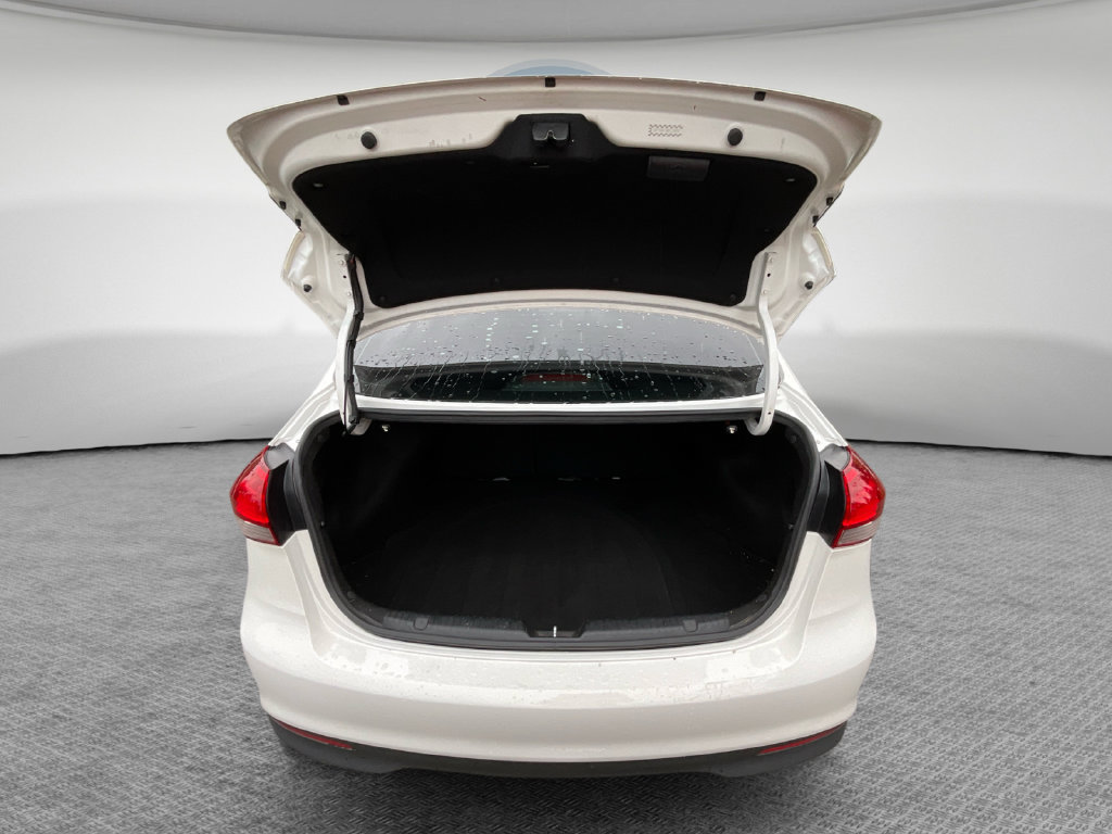 Used 2017 Kia Forte LX FWD image 25