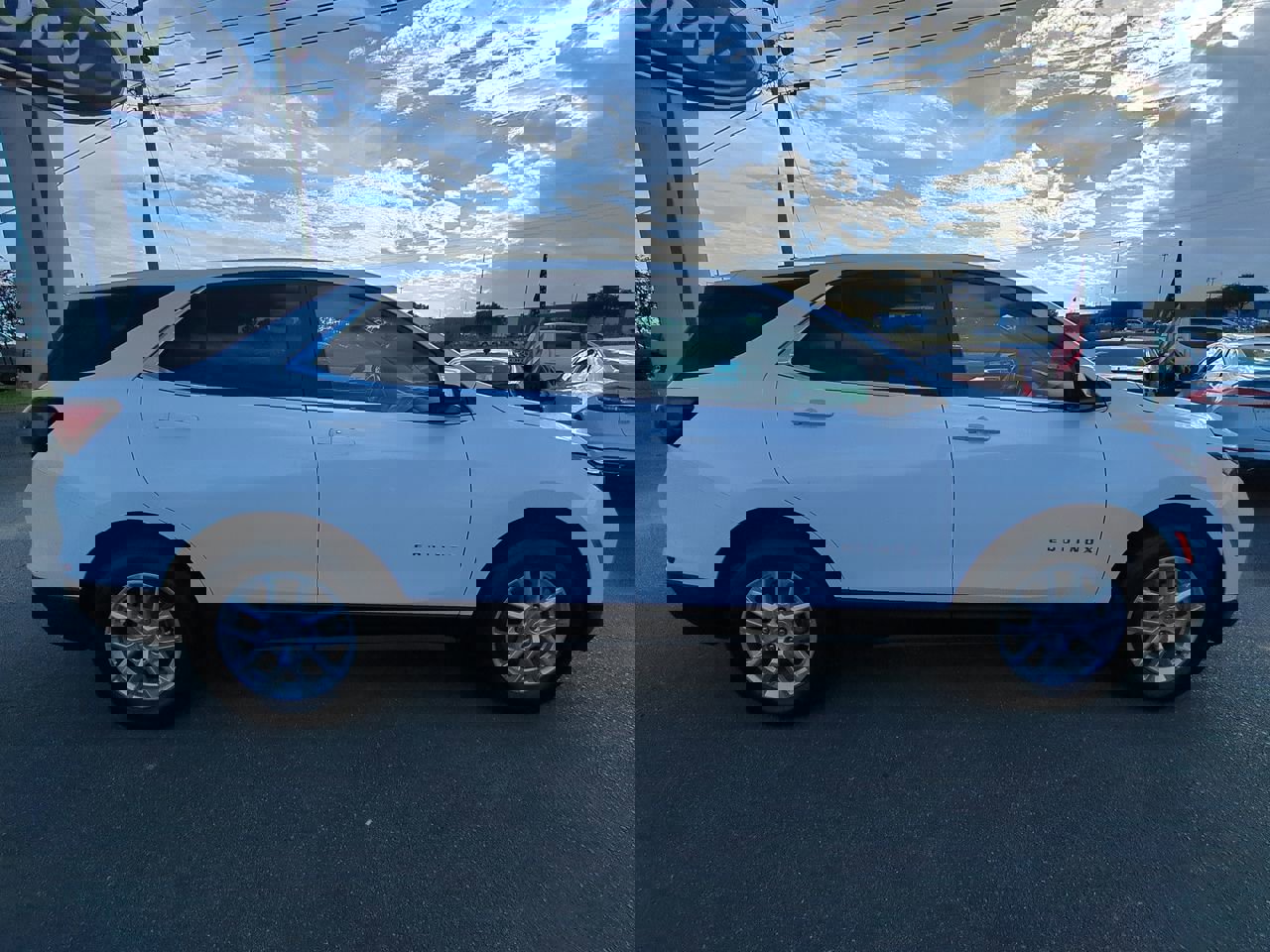 Used 2024 Chevrolet Equinox LT image 3
