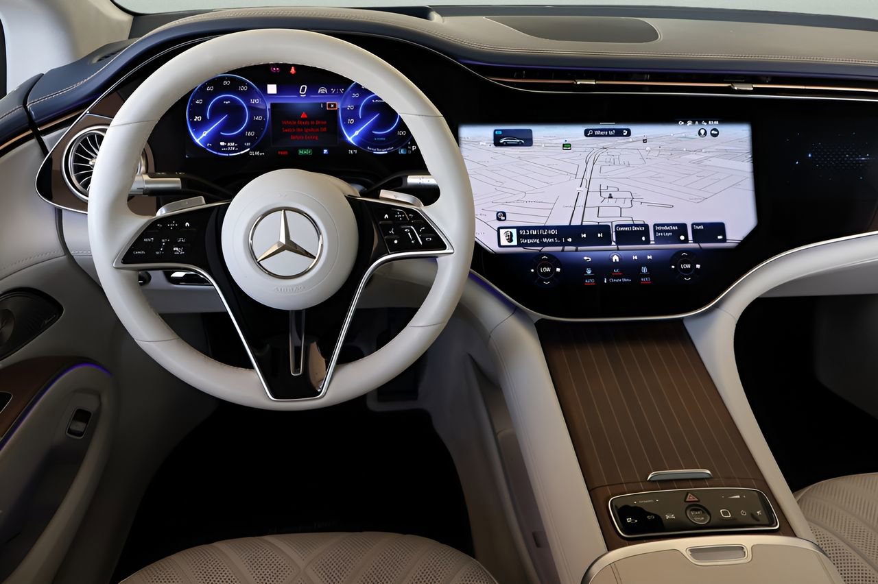 Used 2022 Mercedes-Benz EQS 580 4MATIC Sedan image 16