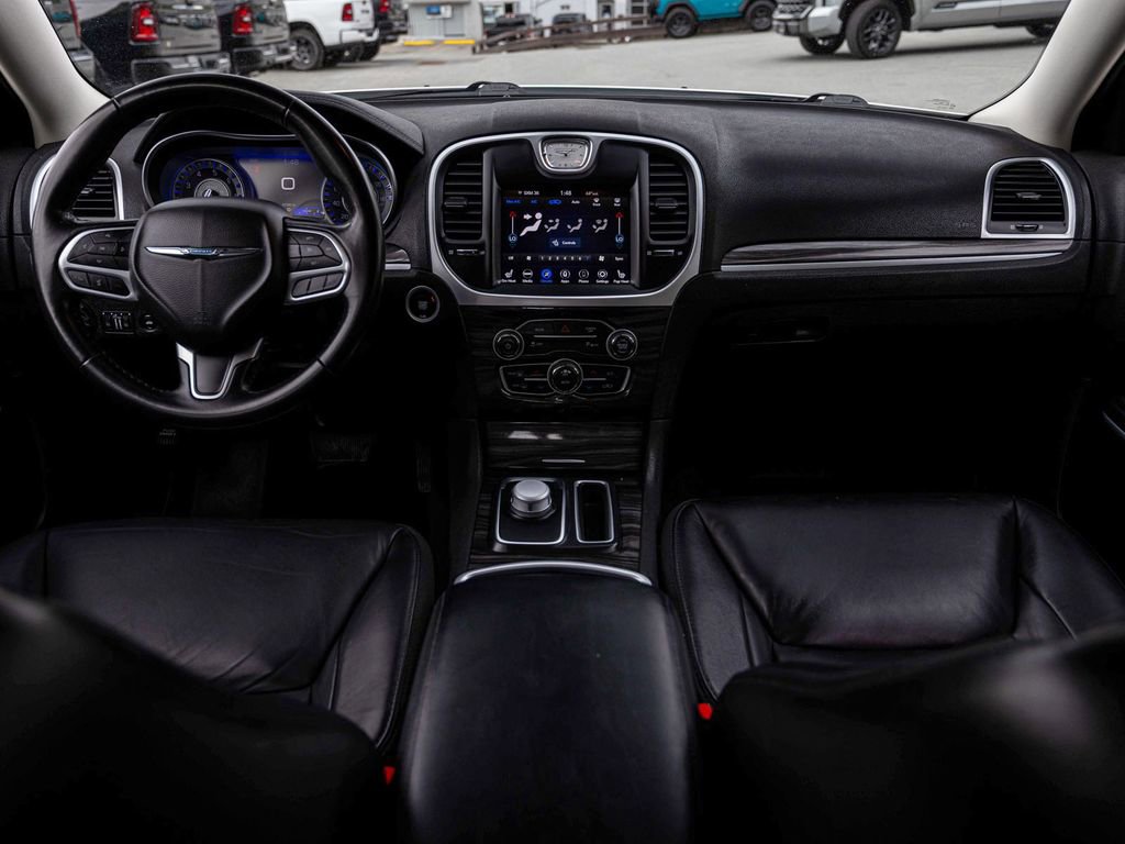Used 2021 Chrysler 300 Touring L AWD/4WD image 30