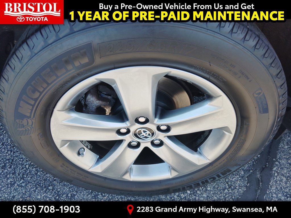 Used 2015 Toyota RAV4 XLE AWD/4WD image 11