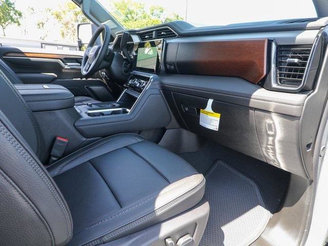 New 2025 GMC Sierra 2500 Denali w/ Denali Reserve Package image 24