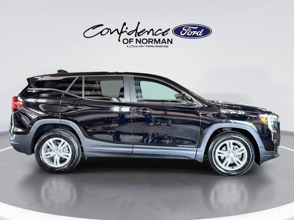 Used 2023 GMC Terrain SLE FWD image 10