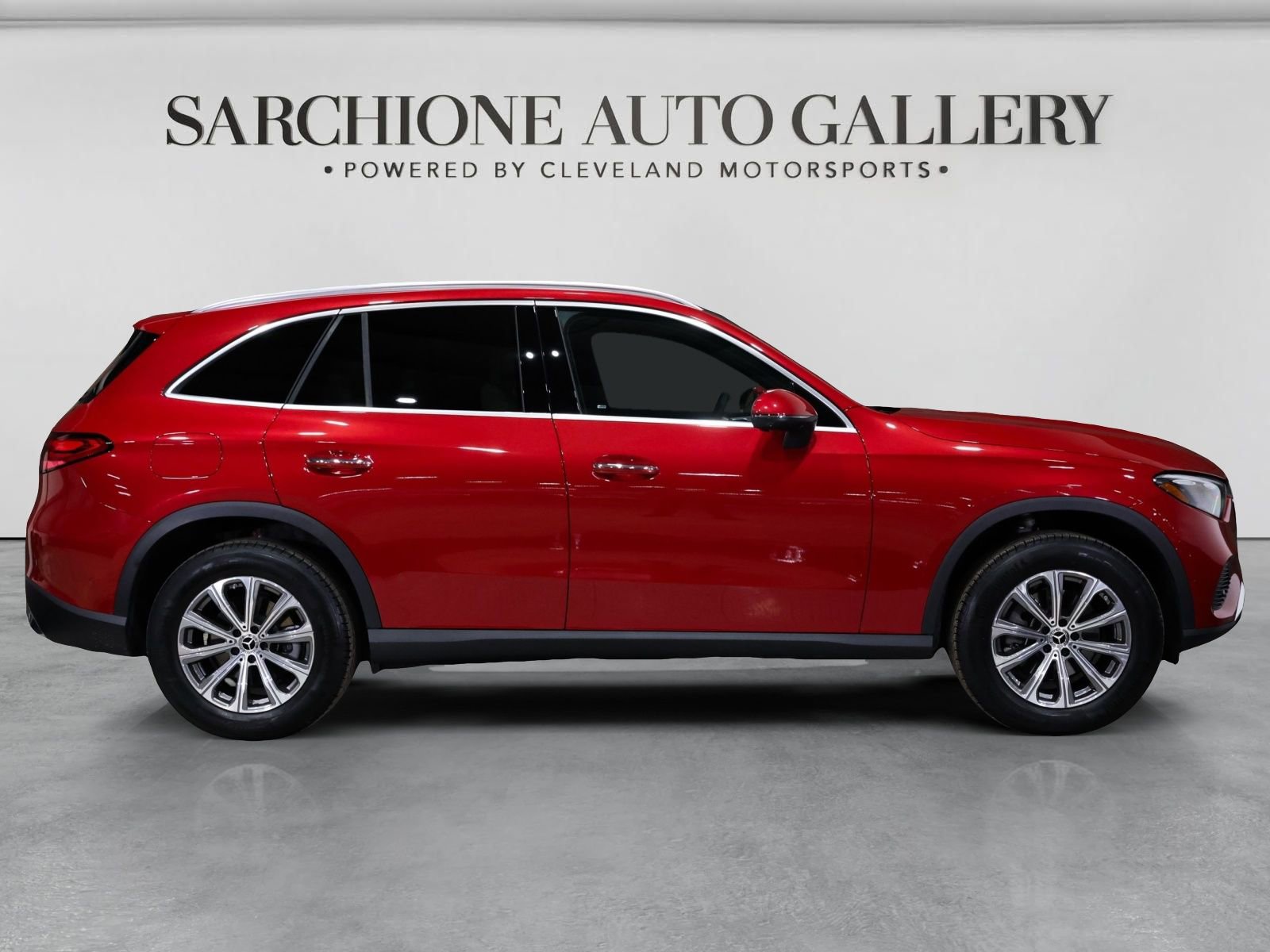 Used 2025 Mercedes-Benz GLC 300 4MATIC image 46