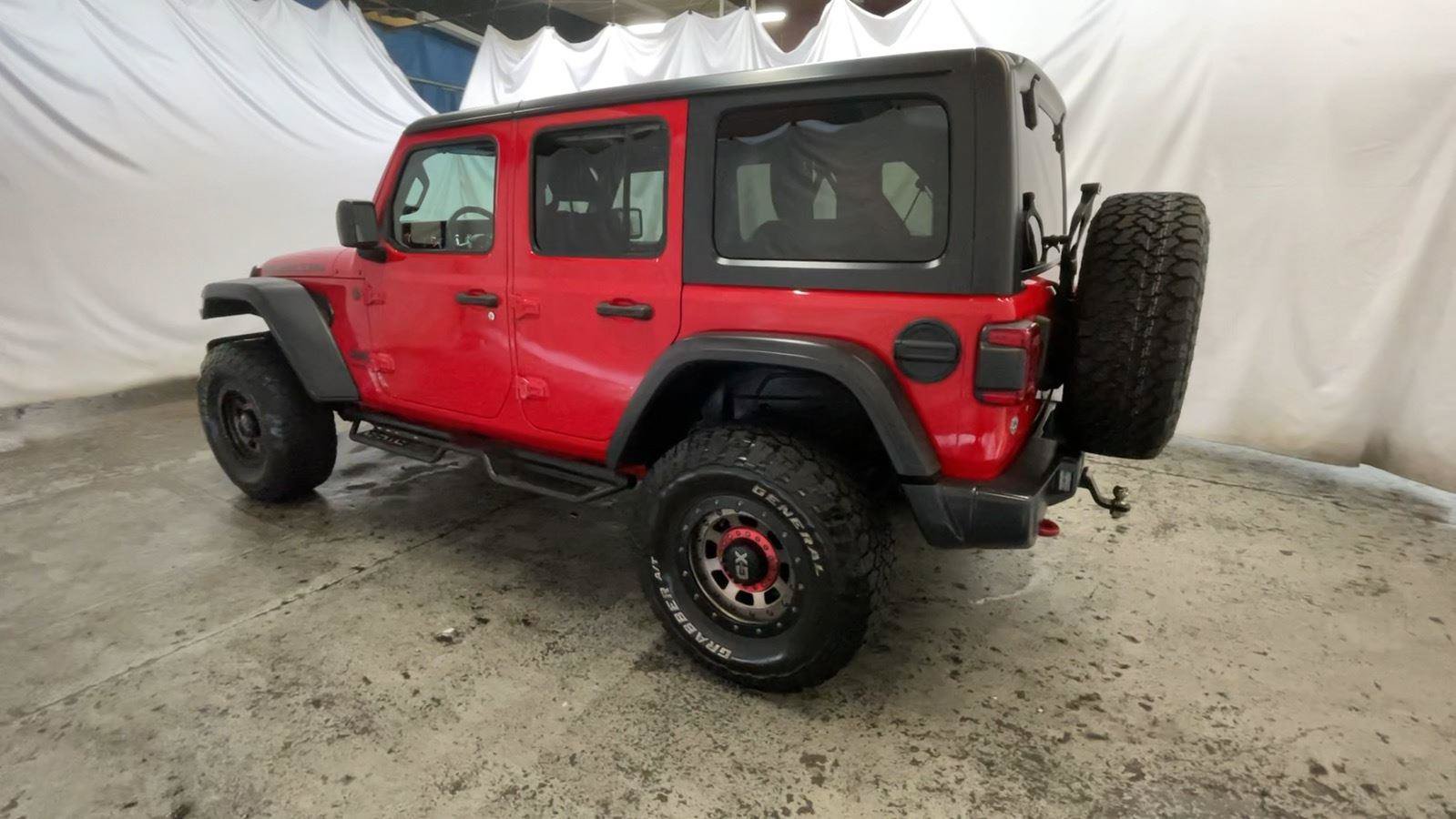 Used 2019 Jeep Wrangler Unlimited Rubicon w/ Dual Top Group AWD/4WD image 11