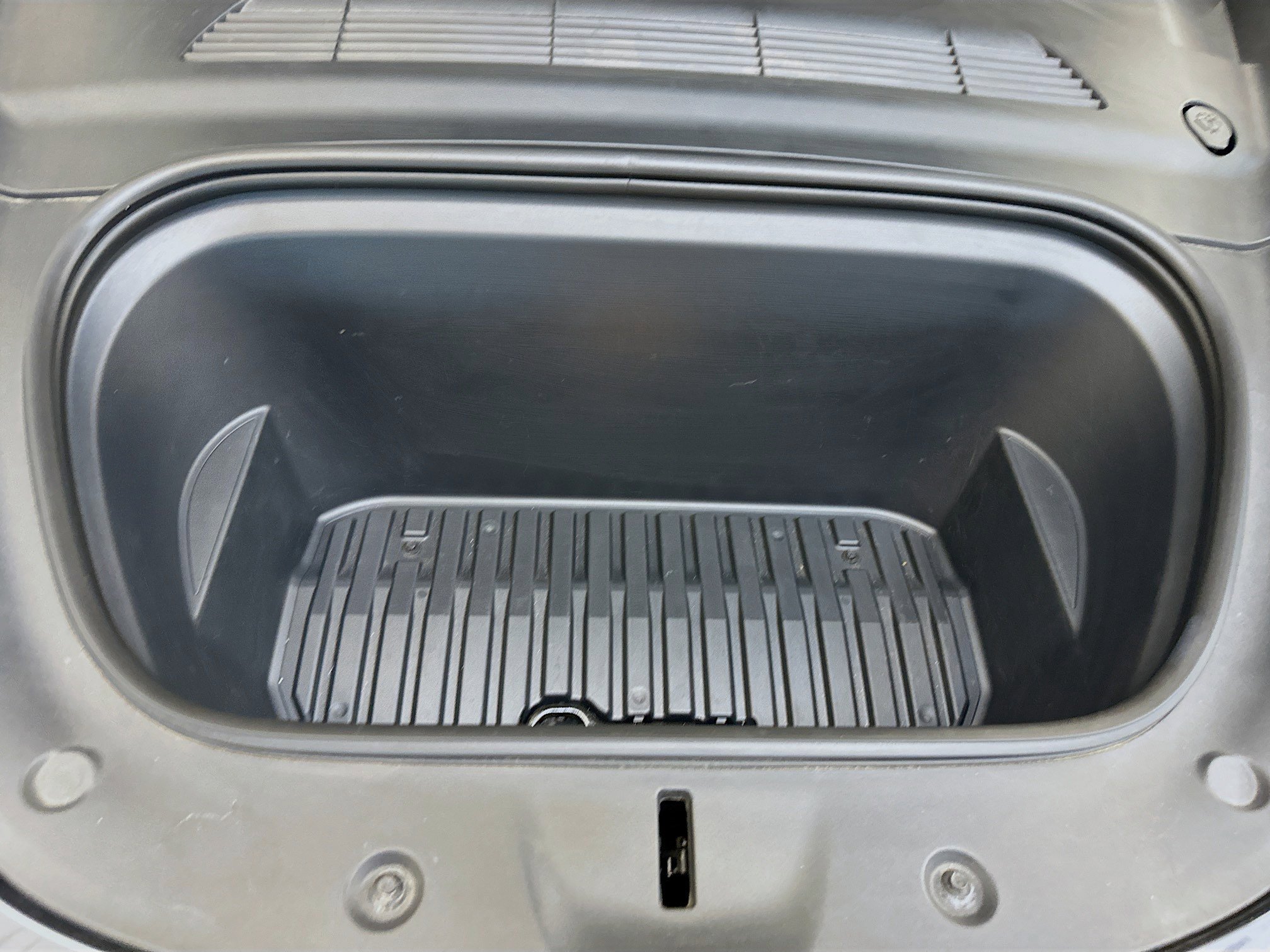 Used 2022 Tesla Model Y Long Range image 36