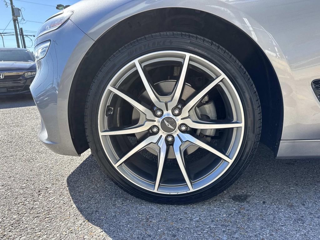 Used 2023 Genesis G70 2.0T image 5