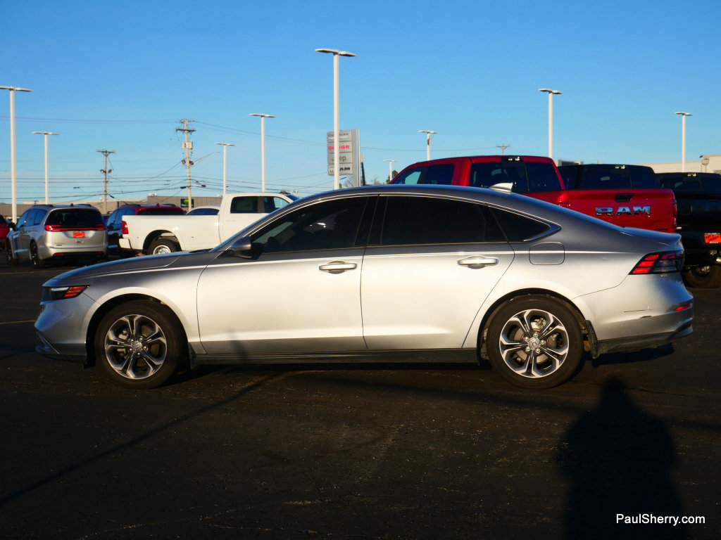 Used 2023 Honda Accord EX image 7