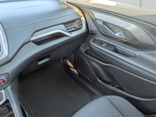 Used 2023 GMC Terrain SLE w/ Driver Convenience Package image 17