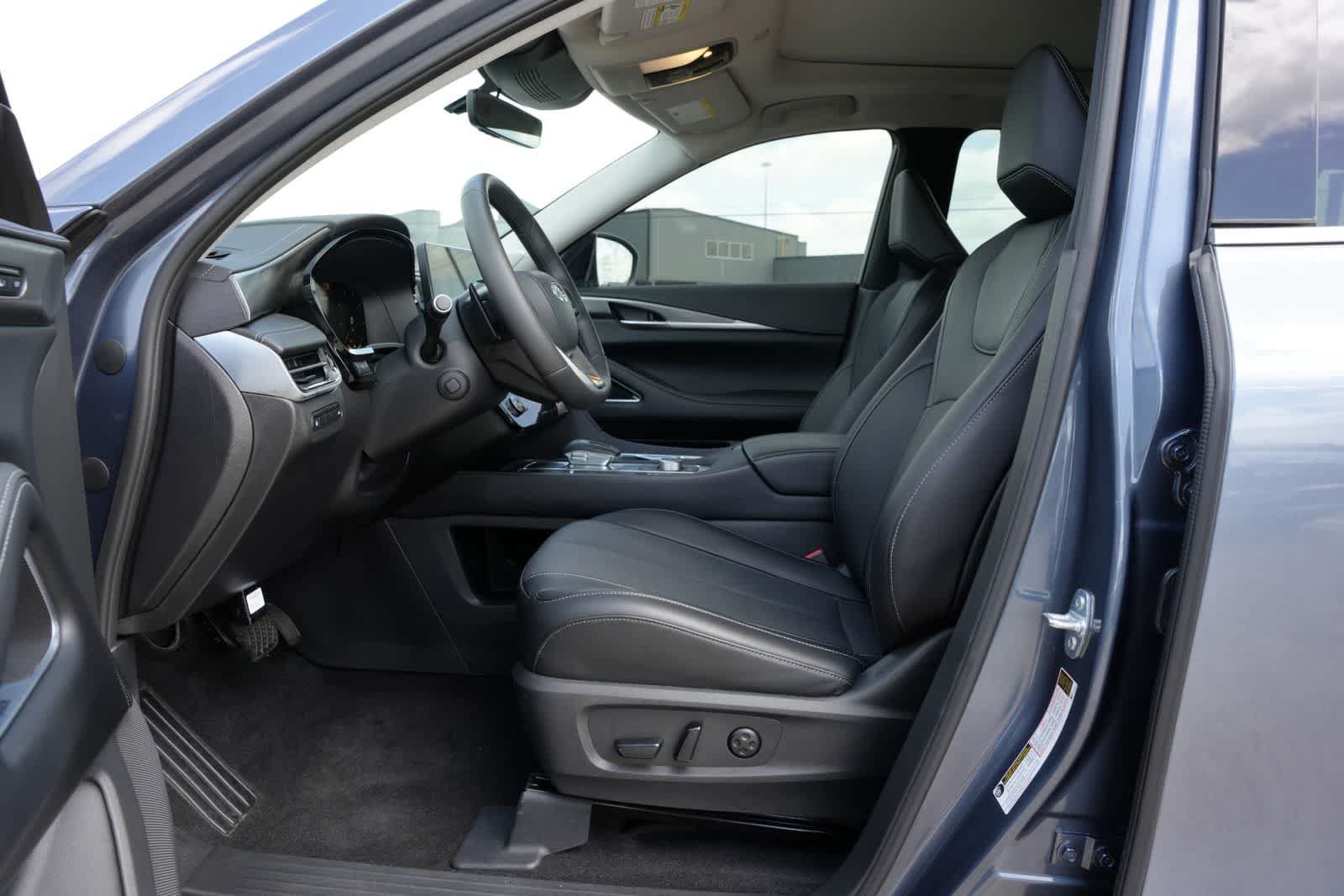 Used 2026 INFINITI QX60 Luxe w/ Cargo Package FWD image 16