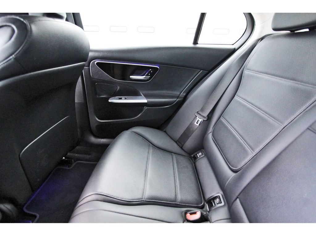 Used 2022 Mercedes-Benz C 300 4MATIC Sedan image 13