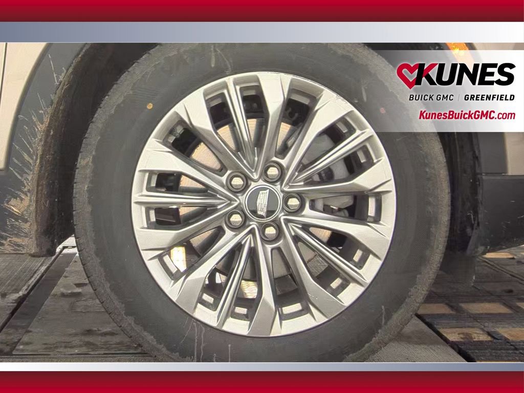 Used 2025 Cadillac XT4 Premium Luxury image 13