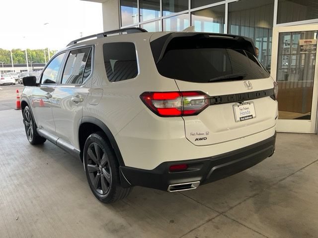 Certified 2025 Honda Pilot Sport image 16