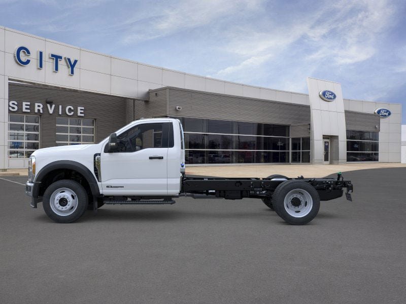 New 2025 Ford F550 4x4 Regular Cab Super Duty image 5