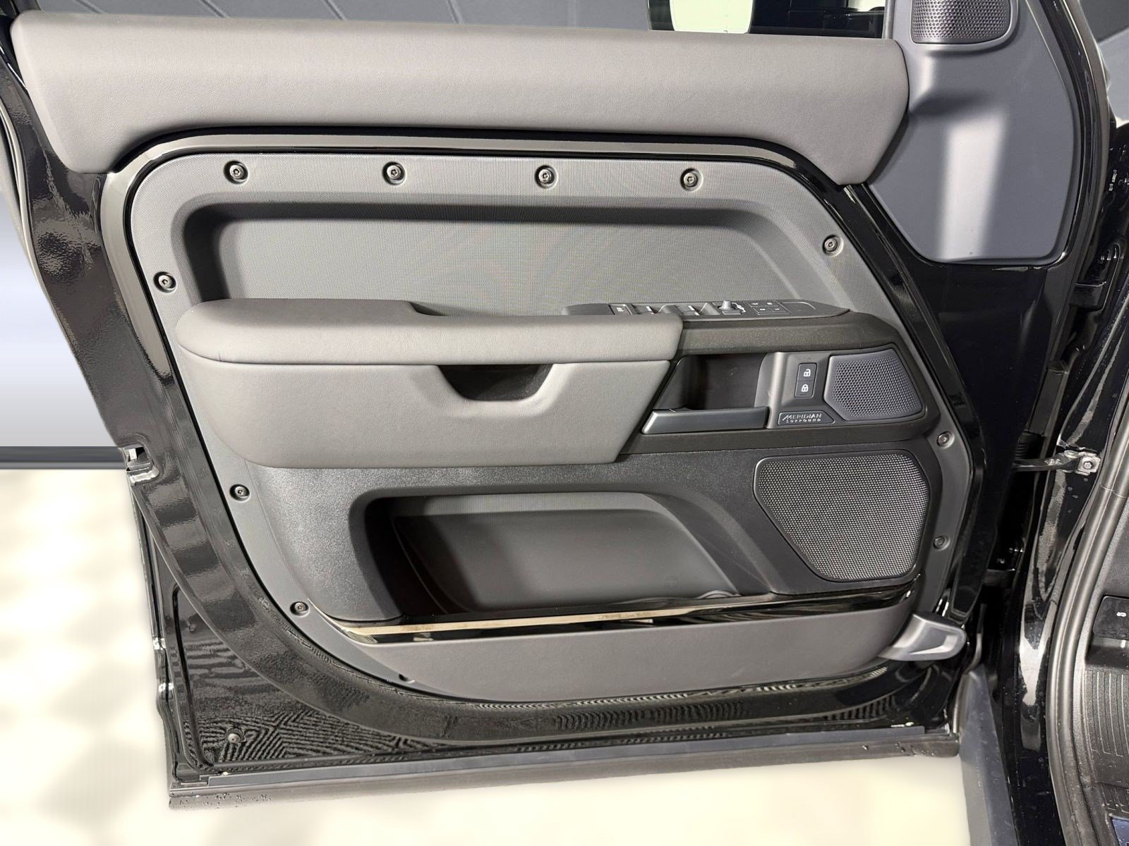 New 2026 Land Rover Defender 110 OCTA AWD/4WD image 19