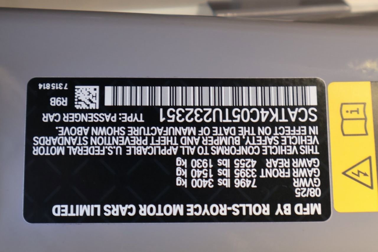 New 2026 Rolls-Royce Spectre Black Badge image 34