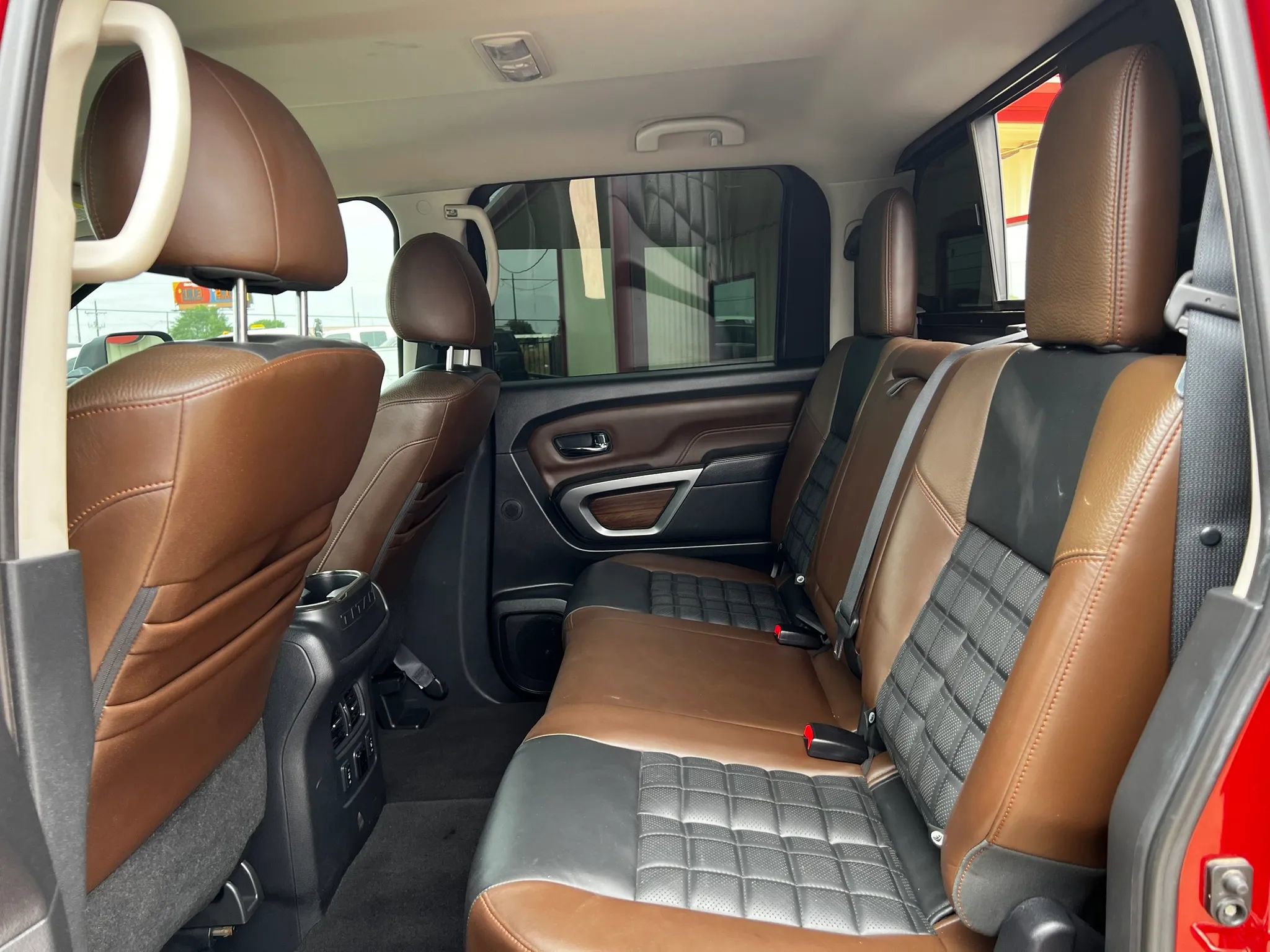 Used 2016 Nissan Titan Platinum Reserve RWD image 24