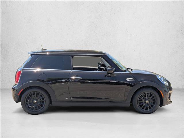 Used 2021 MINI Cooper 2-Door Hardtop w/ 6.5" Touchscreen Package FWD image 4
