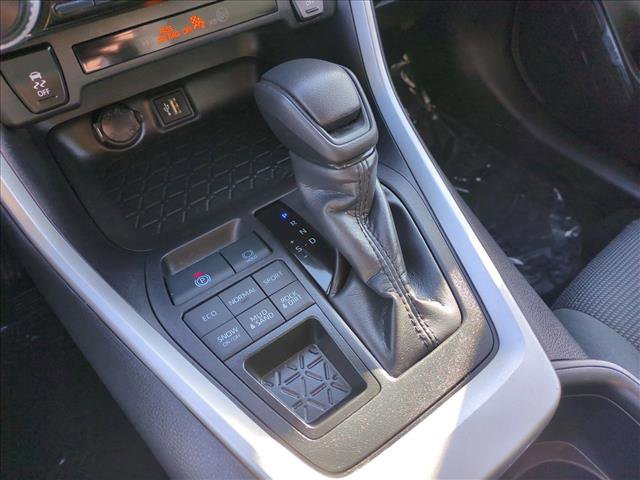 Used 2025 Toyota RAV4 LE image 12