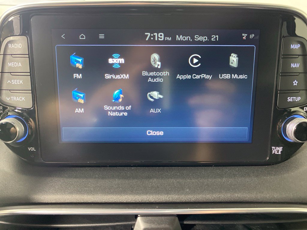 Used 2020 Hyundai Santa Fe Limited AWD/4WD image 19