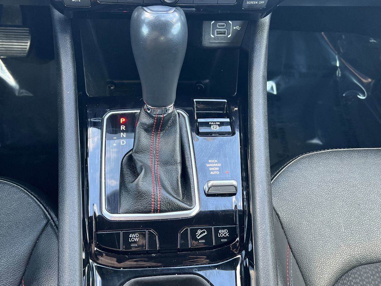 Used 2023 Jeep Compass Trailhawk image 9