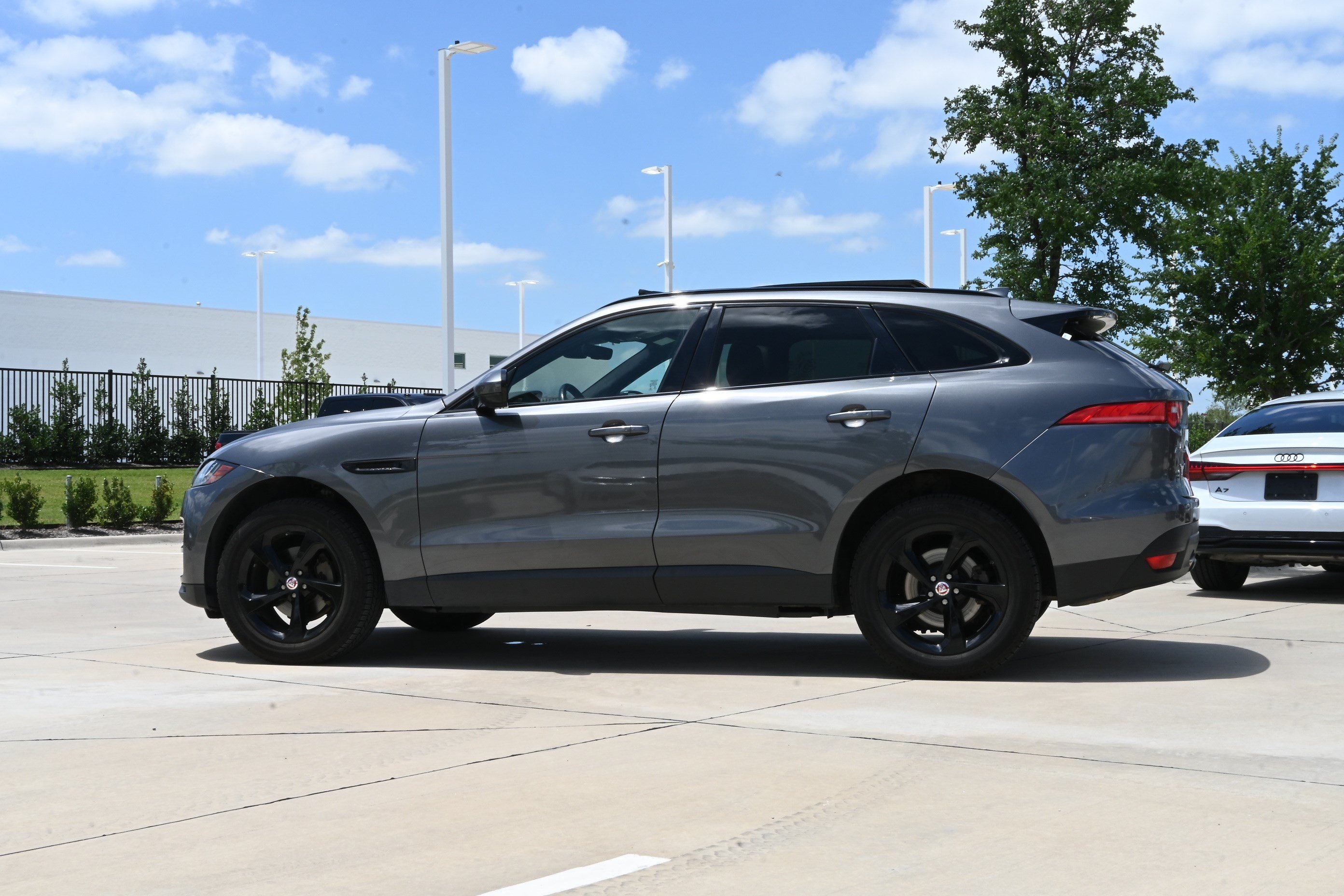 Used 2019 Jaguar F-PACE Prestige AWD/4WD image 6