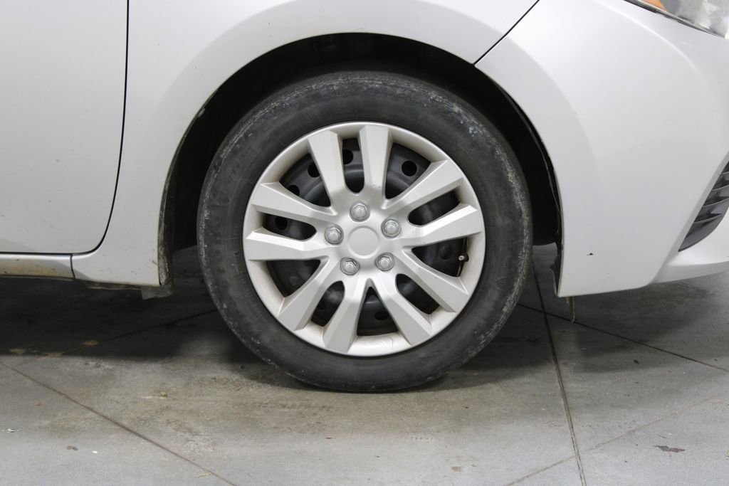 Used 2016 Toyota Corolla LE image 12