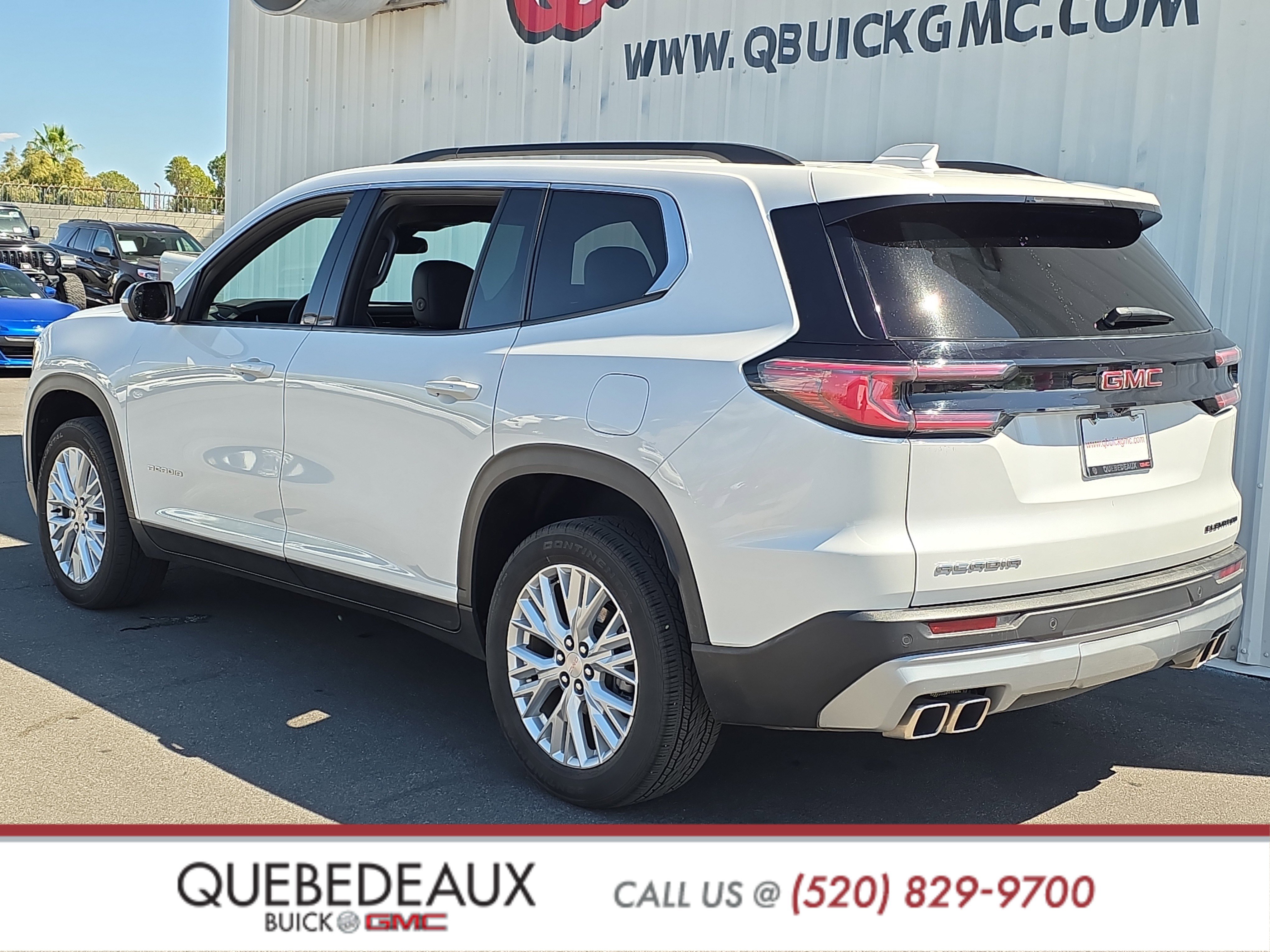 Used 2024 GMC Acadia Elevation w/ Luxury Package image 5