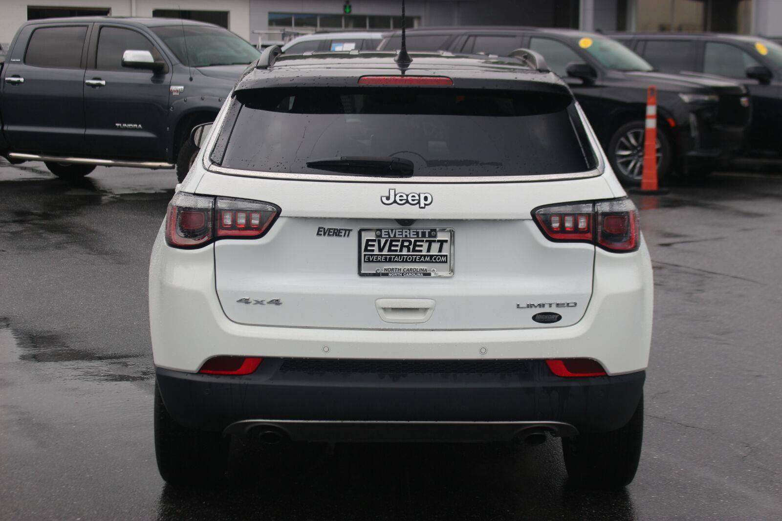 Used 2023 Jeep Compass Limited AWD/4WD image 6