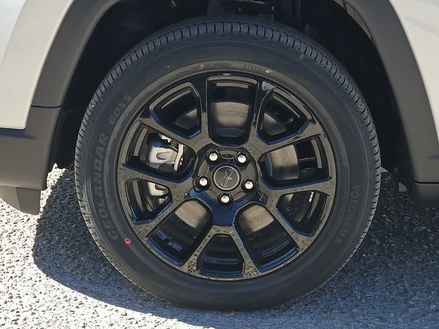 New 2026 Jeep Compass Latitude image 9