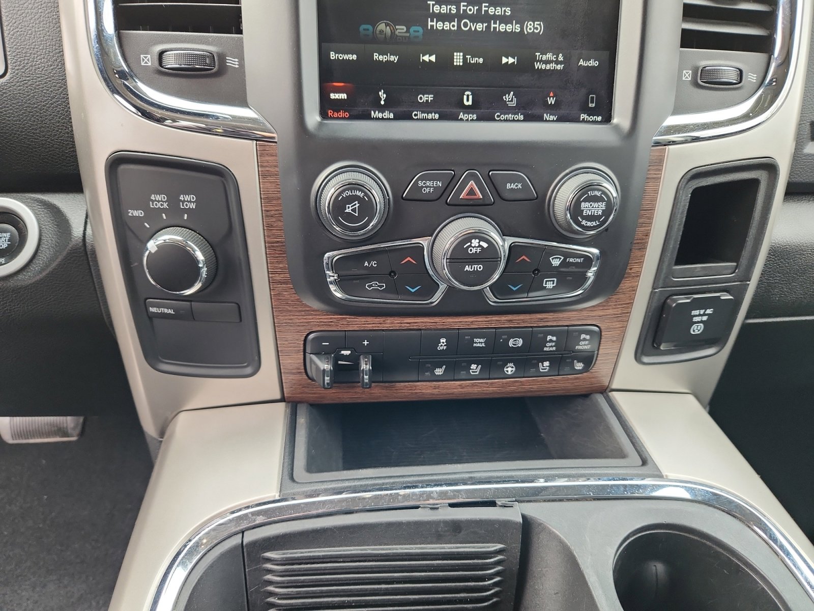 Used 2018 RAM 2500 Laramie image 12