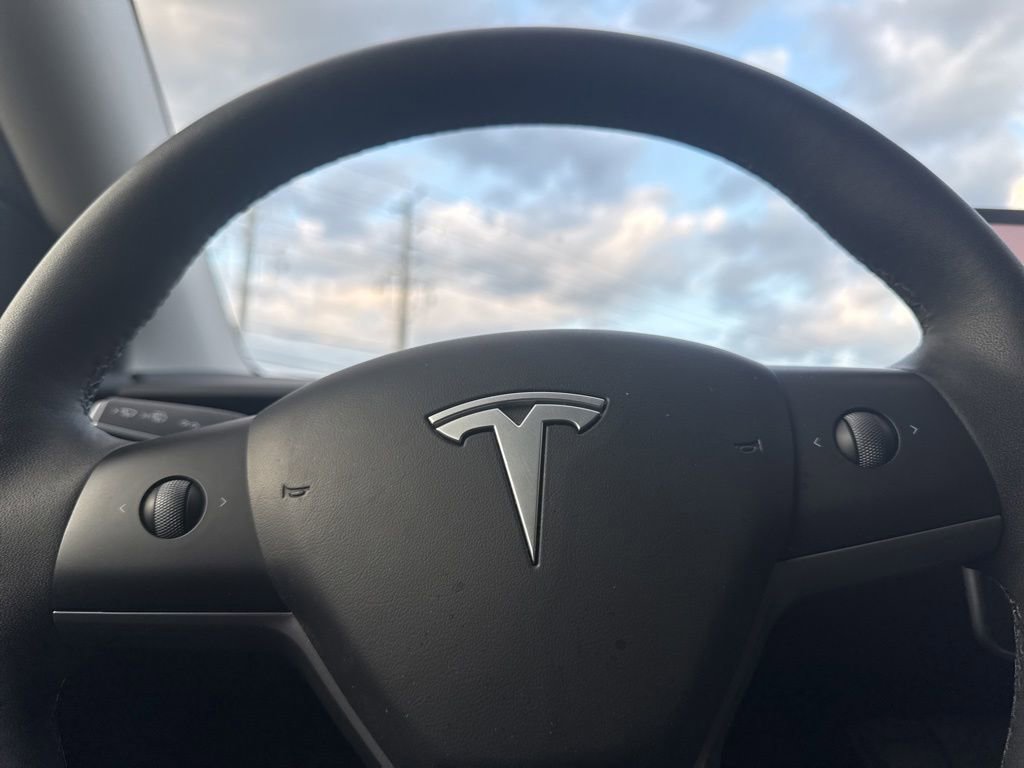 Used 2024 Tesla Model Y Performance AWD/4WD image 24