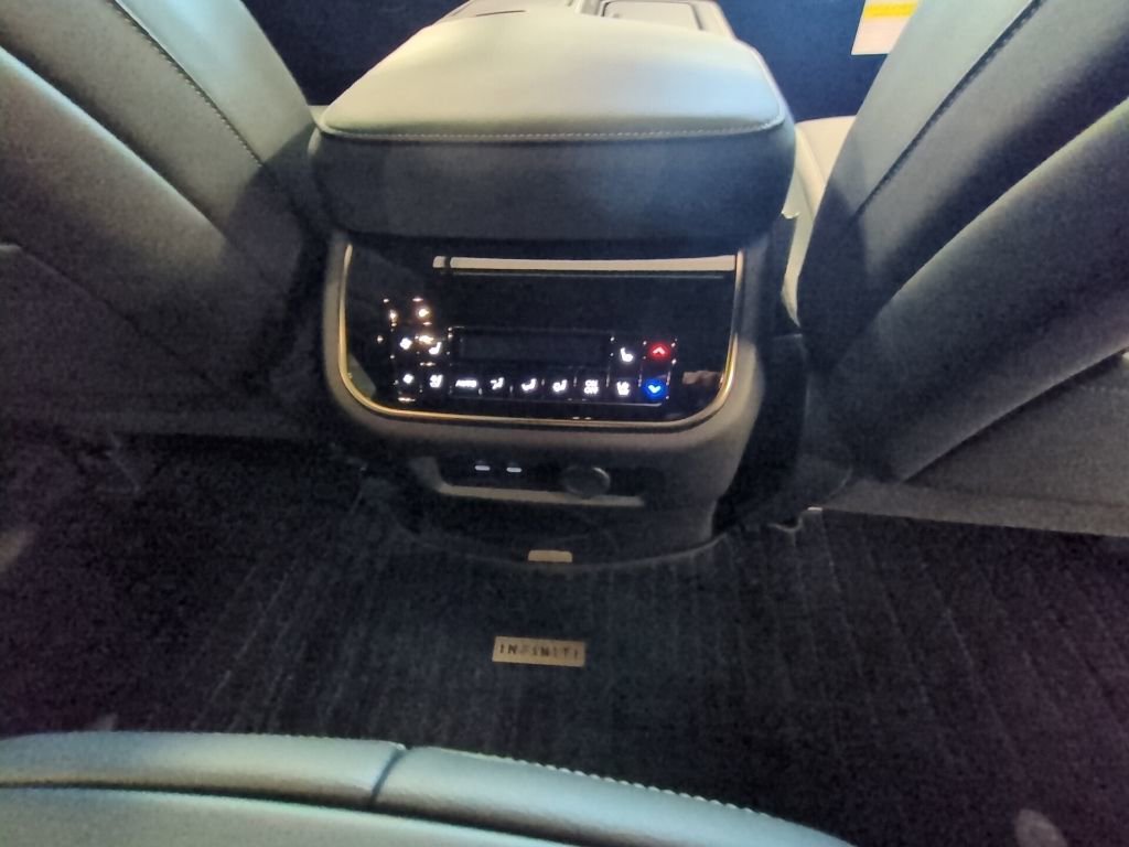 New 2026 INFINITI QX80 Autograph image 26