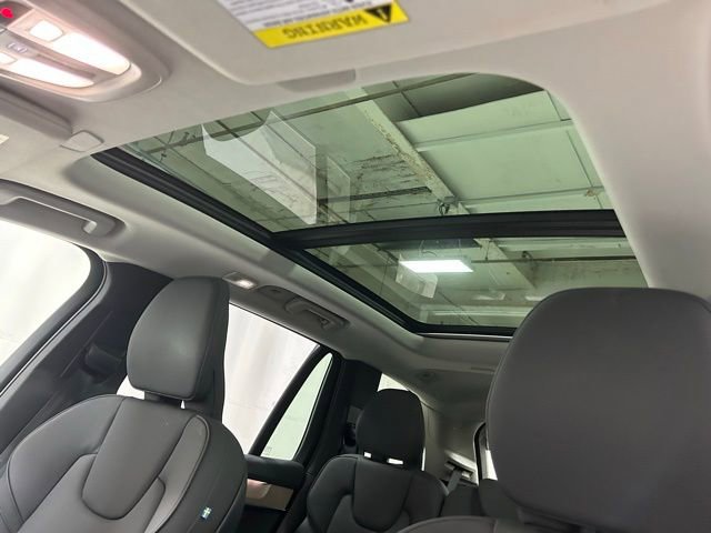 Used 2025 Volvo XC90 B5 Plus image 25