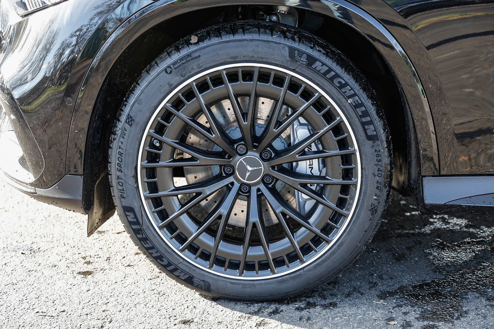 New 2026 Mercedes-Benz GLC 43 AMG 4MATIC image 9