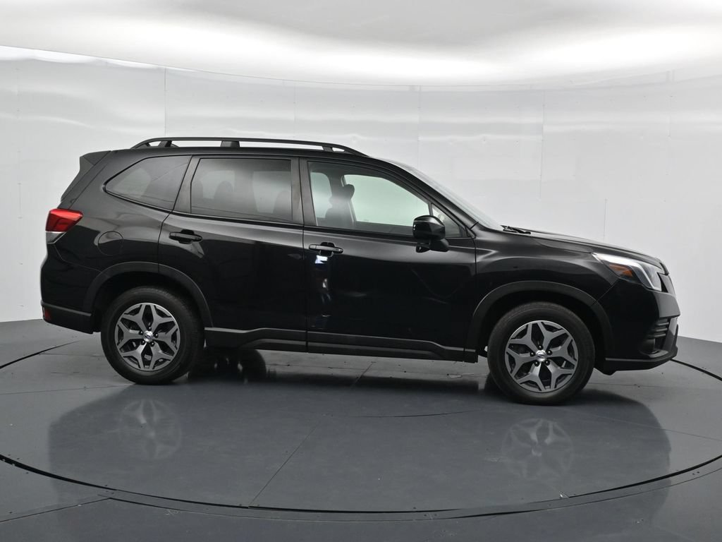 Used 2024 Subaru Forester Premium AWD/4WD image 8