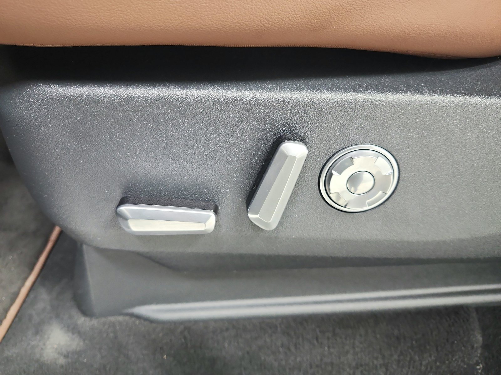 Used 2025 Lincoln Navigator Reserve AWD/4WD image 20