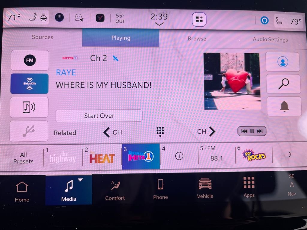 New 2025 Jeep Grand Cherokee L Overland w/ Luxury Tech Group IV image 20