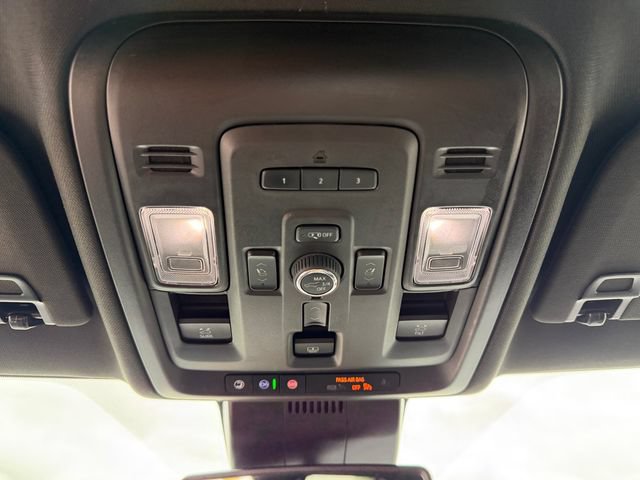 Used 2024 GMC Yukon Denali AWD/4WD image 32