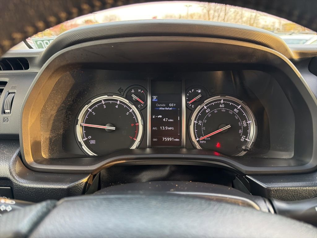 Used 2021 Toyota 4Runner Venture w/ Moonroof Package AWD/4WD image 27