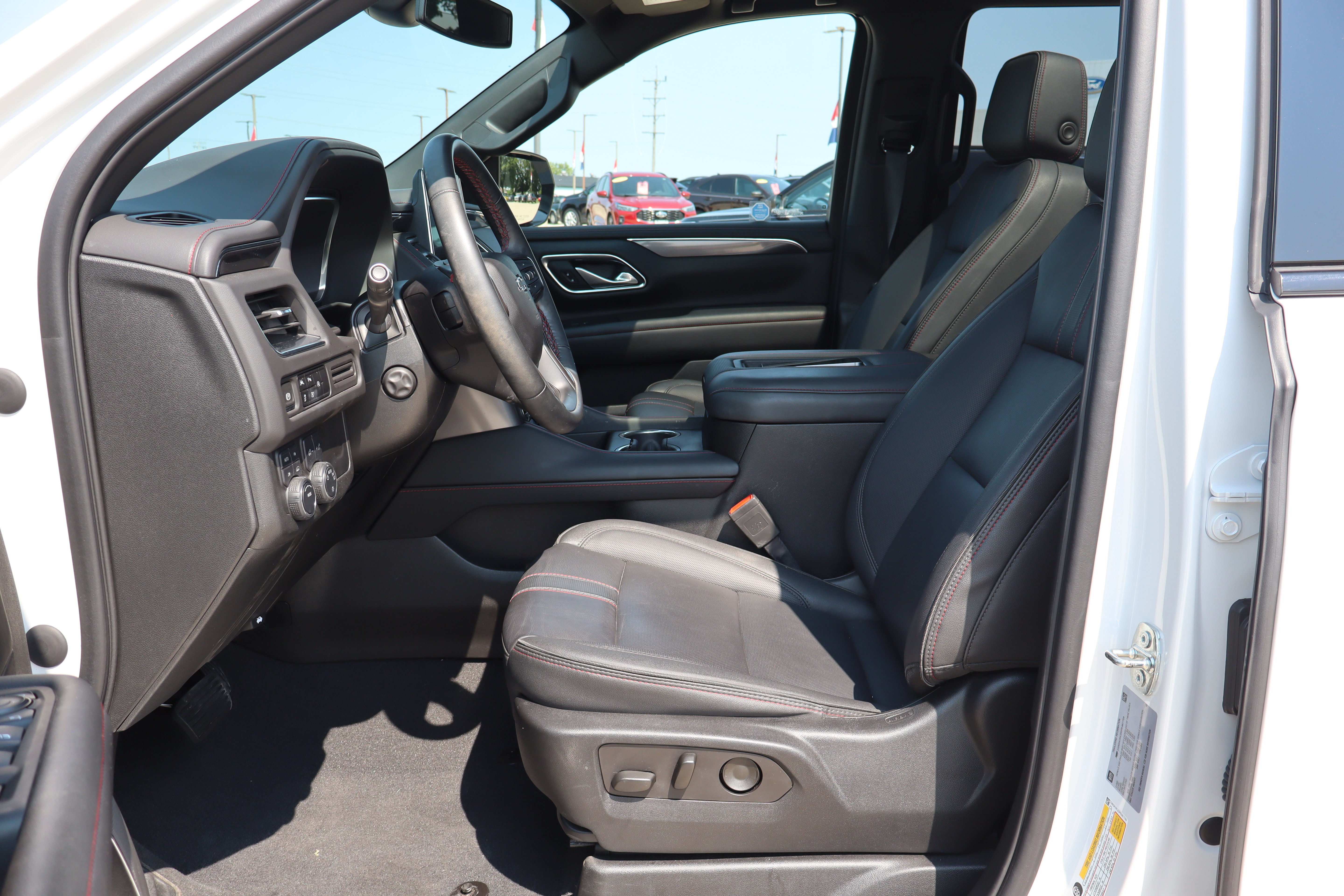 Used 2023 Chevrolet Tahoe RST w/ Luxury Package AWD/4WD image 9