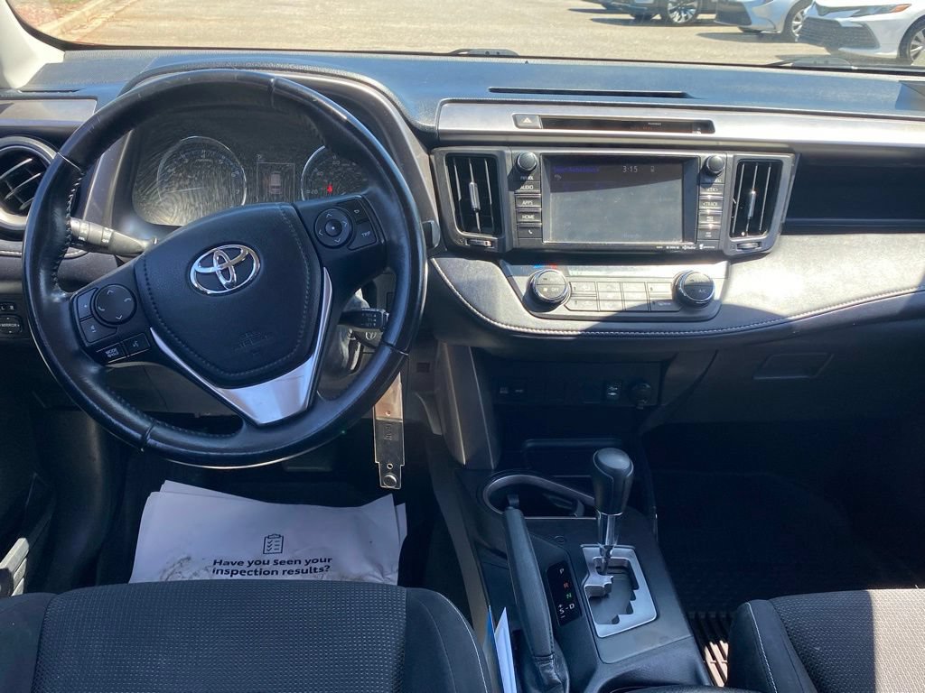 Used 2016 Toyota RAV4 XLE AWD/4WD image 9