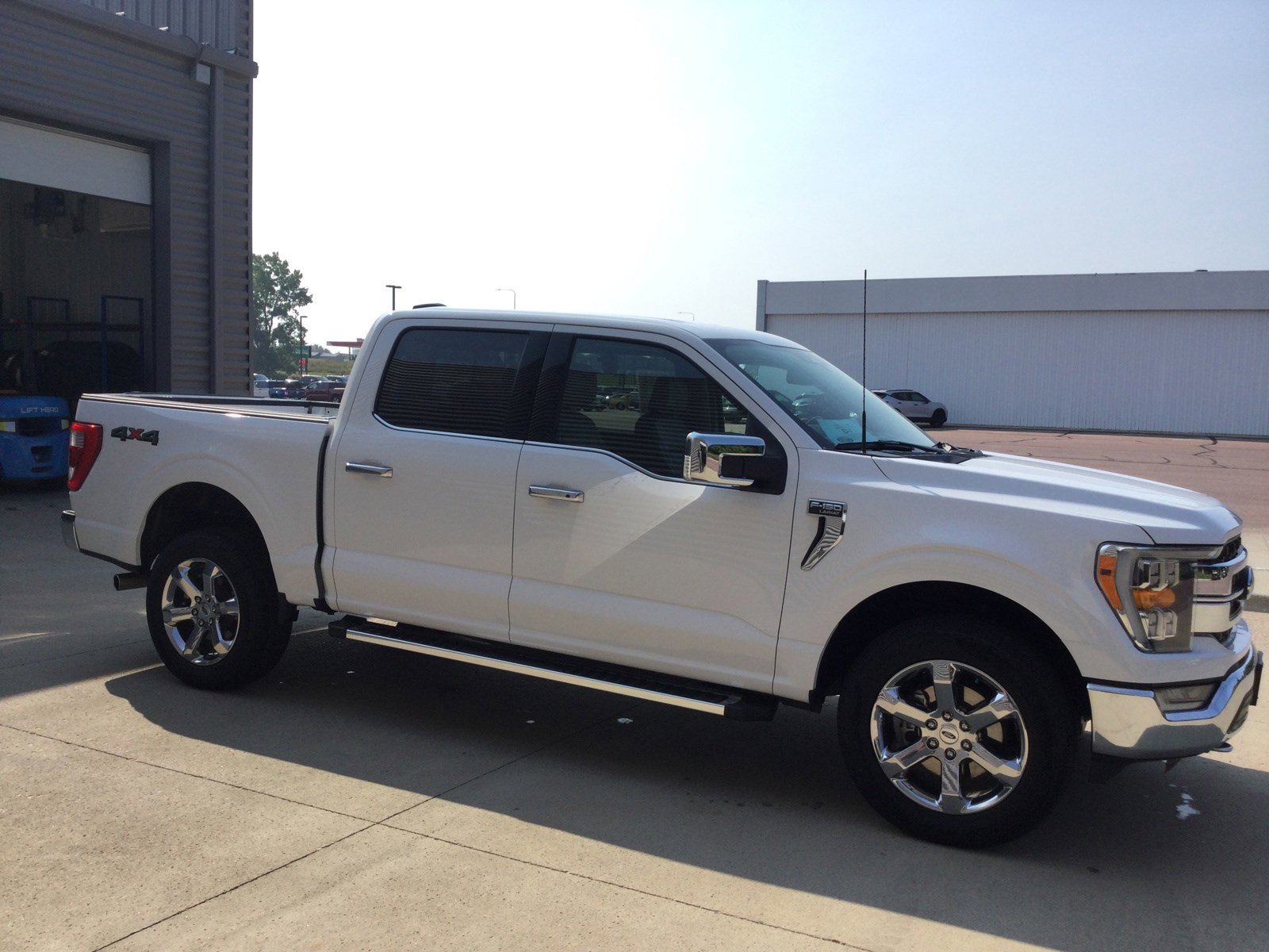 Used 2022 Ford F150 Lariat w/ Max Trailer Tow Package image 3