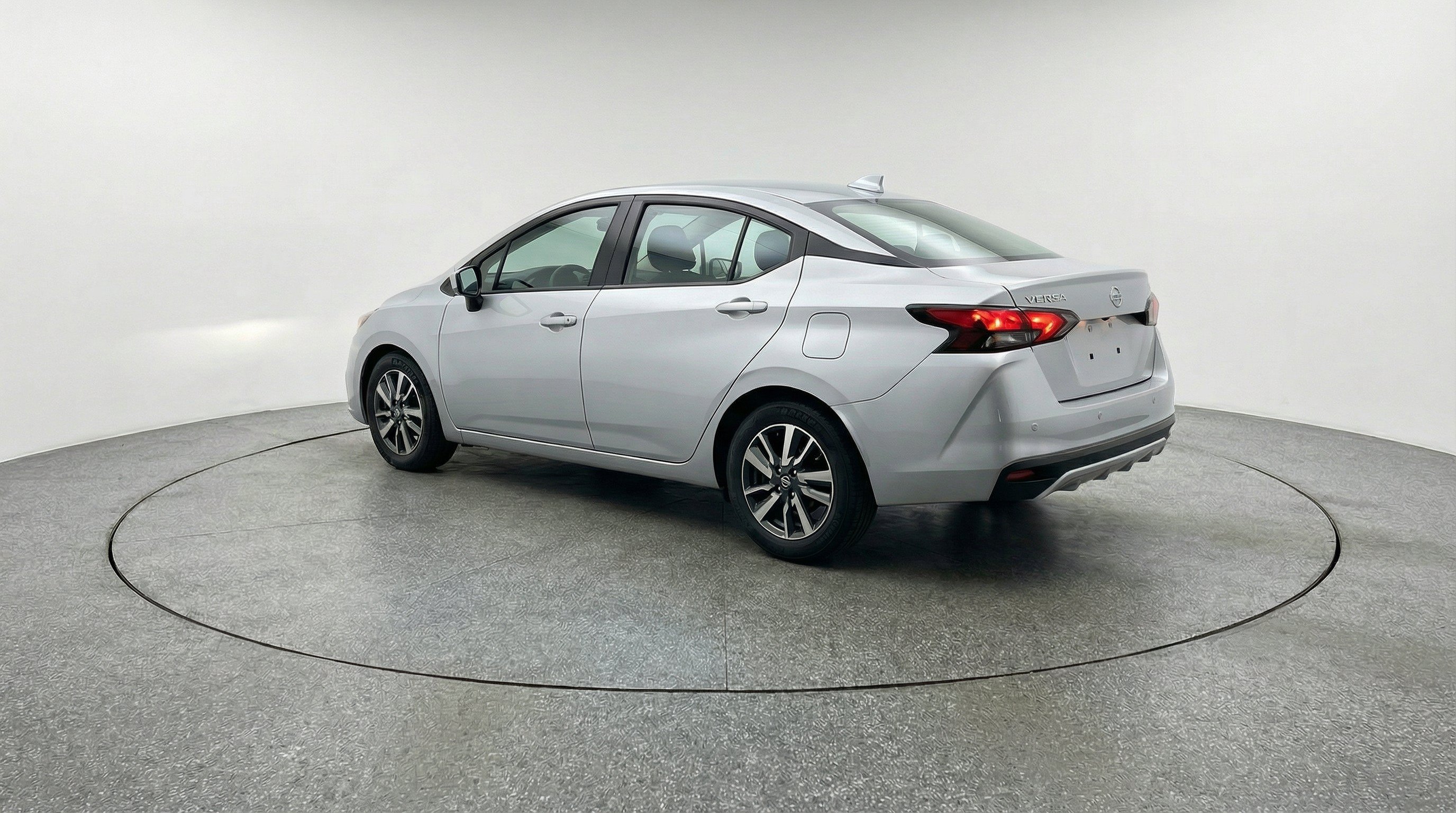Used 2025 Nissan Versa SV FWD image 6