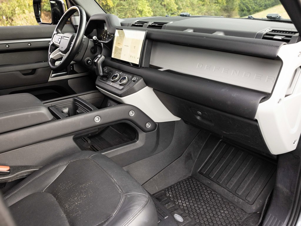 Used 2024 Land Rover Defender 130 S AWD/4WD image 58