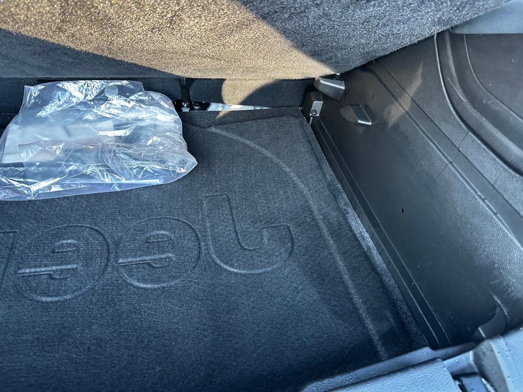 Used 2021 Jeep Renegade Latitude image 45