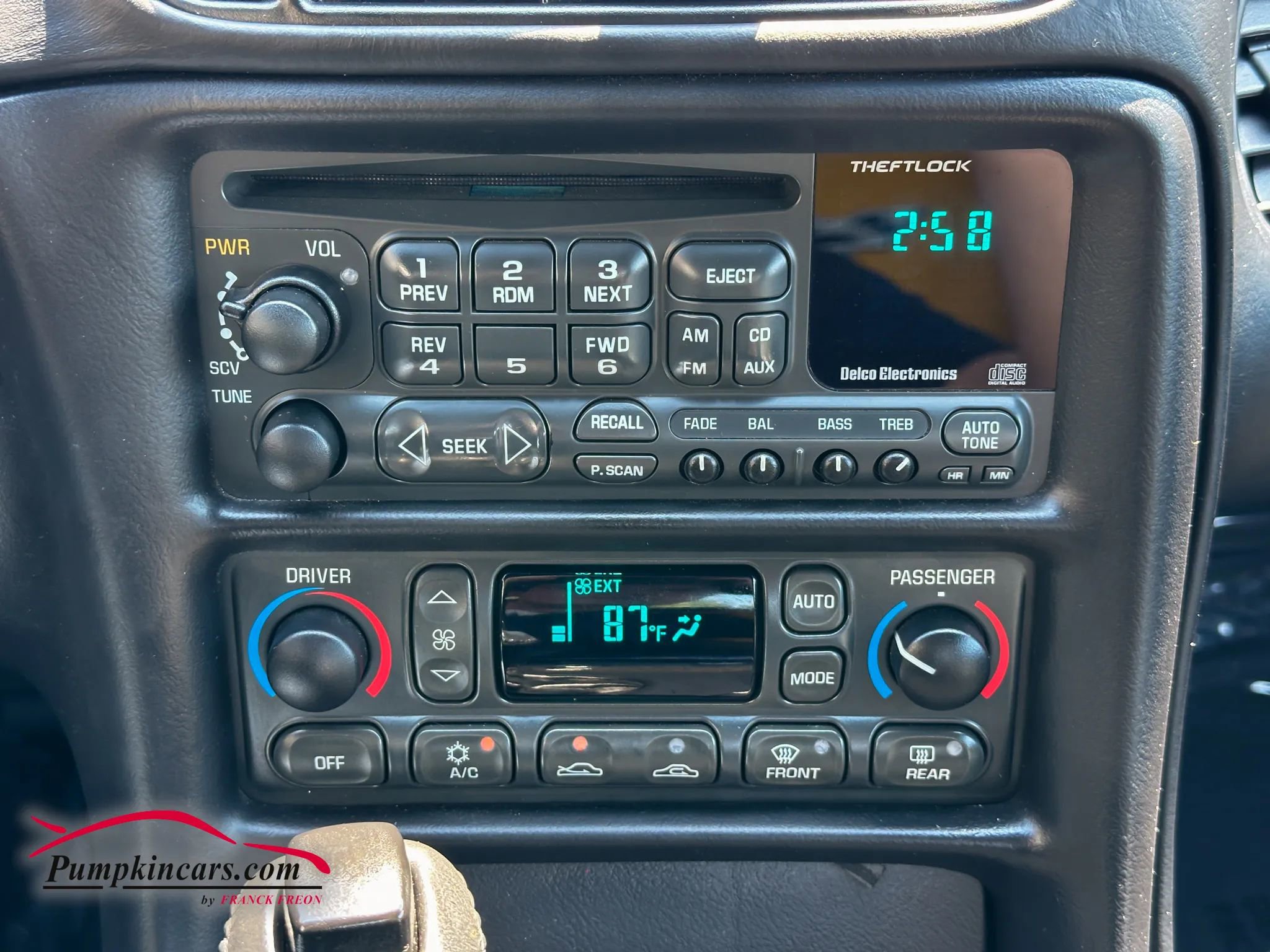 Used 2003 Chevrolet Corvette Convertible w/ Preferred Equipment Group1 image 24