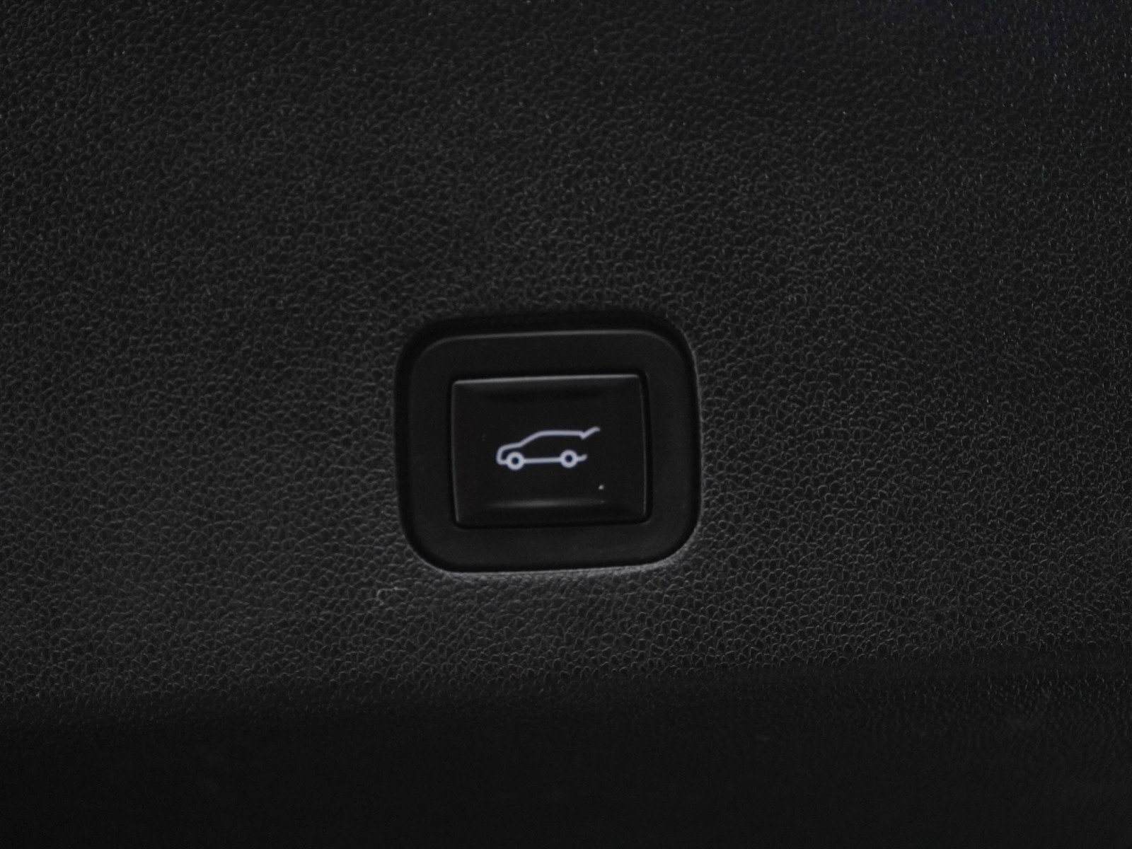 Used 2020 Cadillac XT6 Premium Luxury FWD image 17