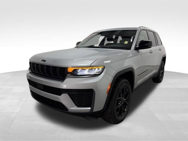 New 2026 Jeep Grand Cherokee Altitude AWD/4WD image 2